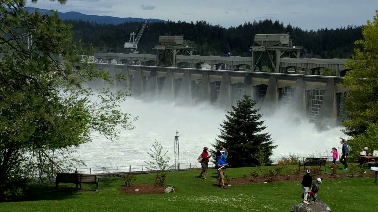 Bonneville Lock and Dam Visitor Center (Oregon Side)